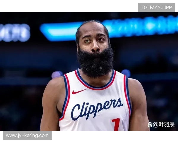 哈登组织拉满得分失准！队友跑位与节奏仍脱节——揭秘篮球战术困局的背后