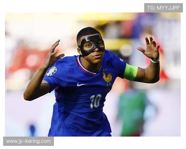 姆巴佩冲刺速度制造连续威胁：足球场上的“闪电之王”