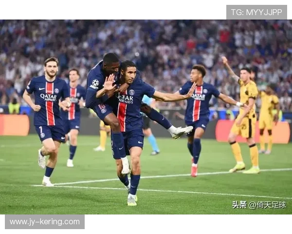 巴黎圣日耳曼中前场连线顺畅，节奏被牢牢掌控